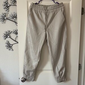 Blank NYC Faux Leather Size Large Cream‎ Jogger Pants Relaxed Fit